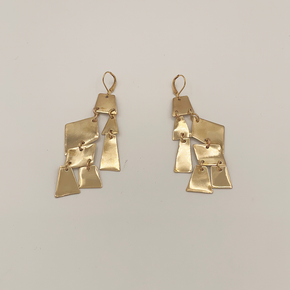 Geometric Dangles