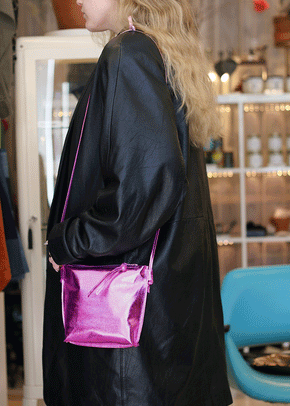 Diana Crossbody Bag in Metallic Hot Pink