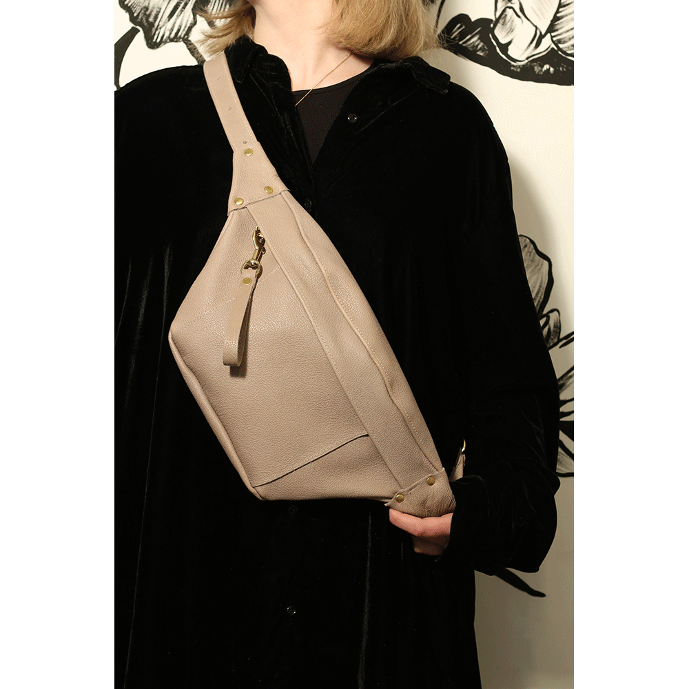 Stevie Belt Bag in Beige