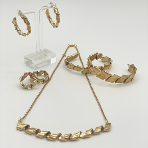 Kallos Necklace