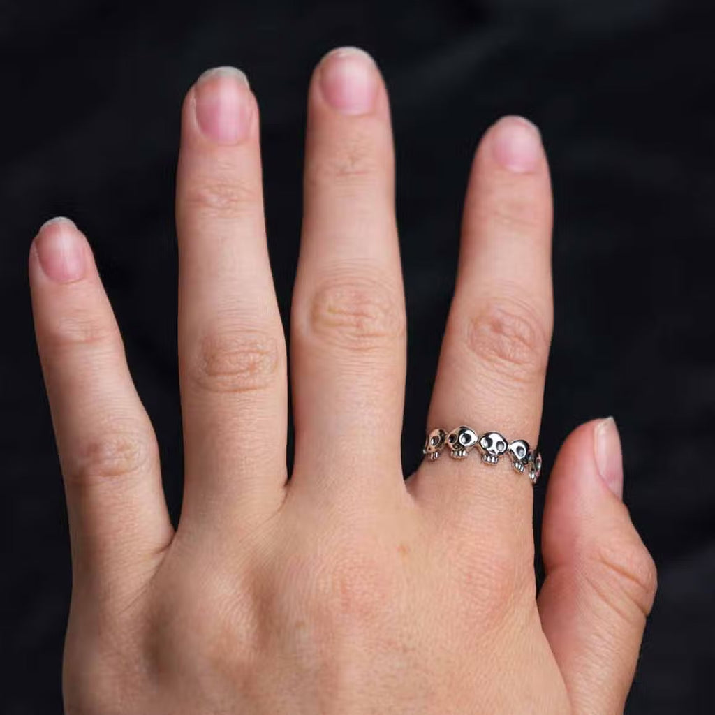 5 Skull Ring