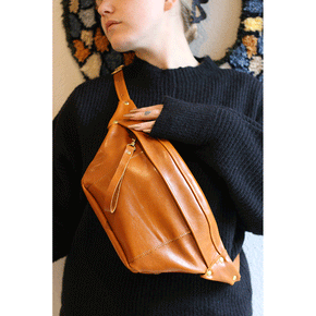 Stevie Belt Bag in Classic Cognac
