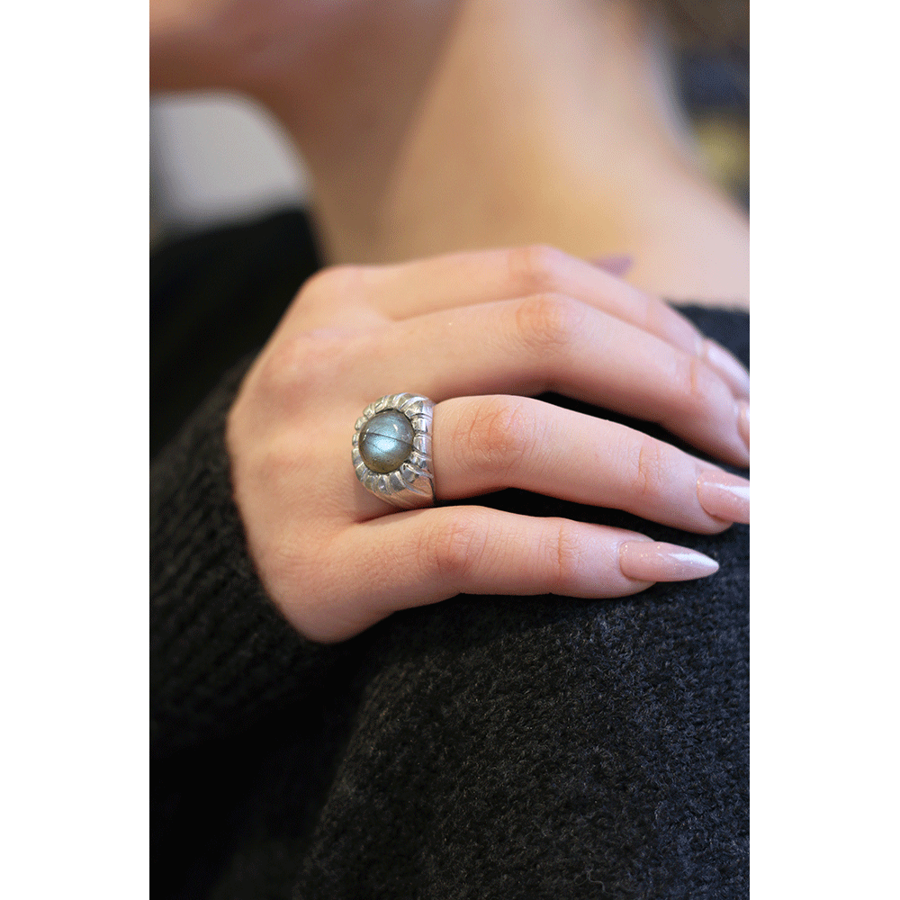 Silver Morella Ring with Labradorite