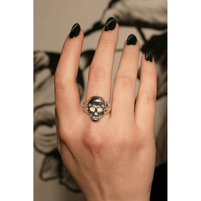 Le Crâne Skull Ring in Silver