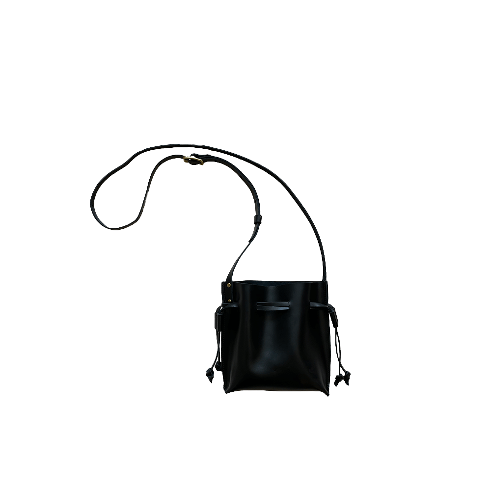 Mini Bucket Bag in Classic Noir