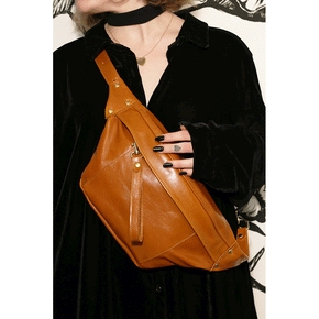 Stevie Belt Bag in Classic Cognac