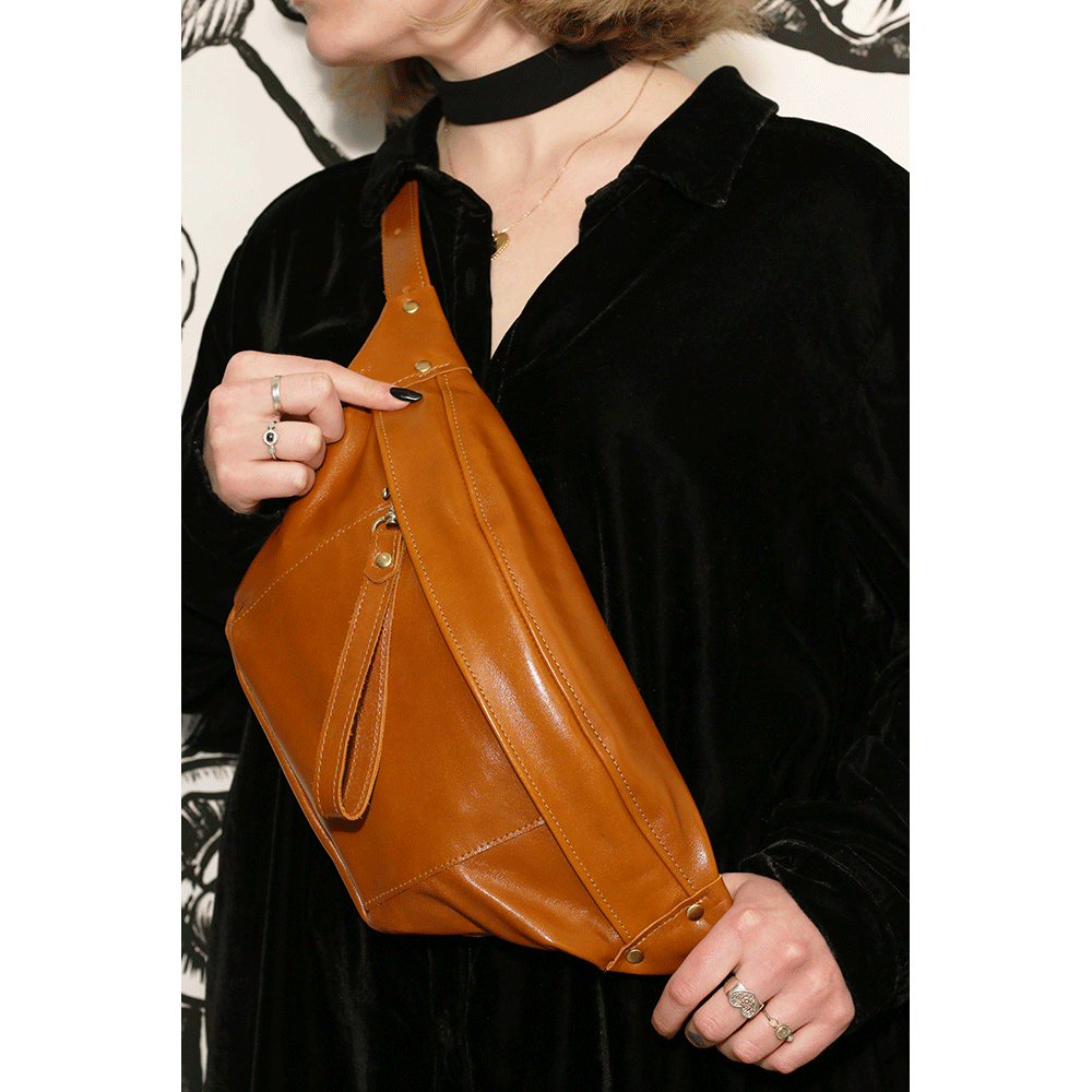 Stevie Belt Bag in Classic Cognac