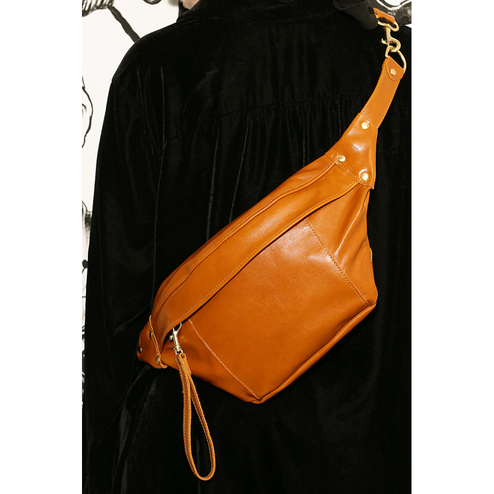 Stevie Belt Bag in Classic Cognac