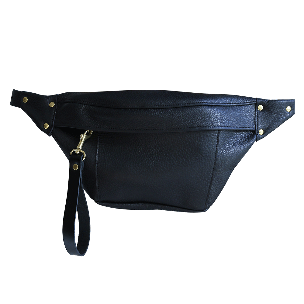 Stevie Belt Bag in Pebbled Noir