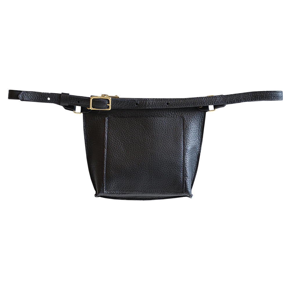 Kitt Belt Bag in Pebbled Noir