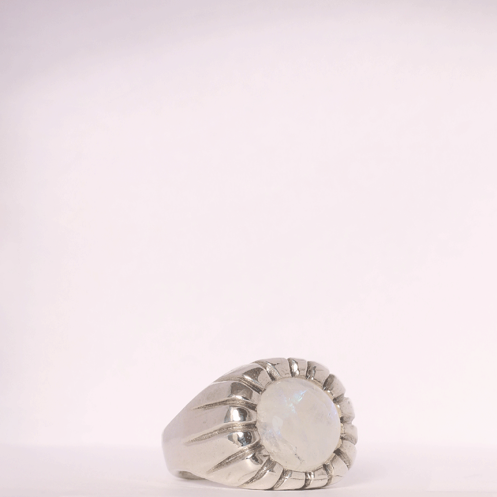 Silver Morella Ring with Moonstone